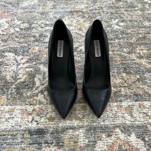 Steve Madden Black Leather Pumps, Size 9